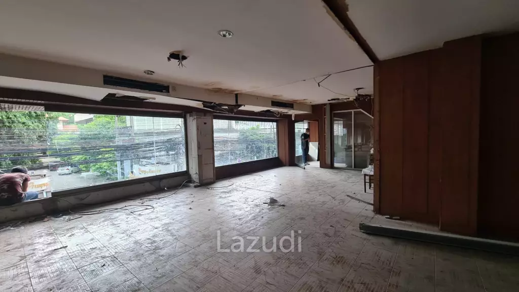 550sm 2nd + Lower Floor Space for Lease on Soi 39