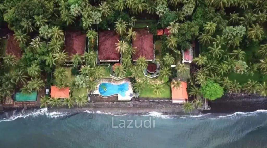 Spectacular Beachfront Villa Resort in Sambirenteng, Buleleng, North Bali