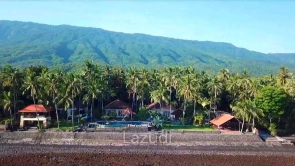 Spectacular Beachfront Villa Resort in Sambirenteng, Buleleng, North Bali