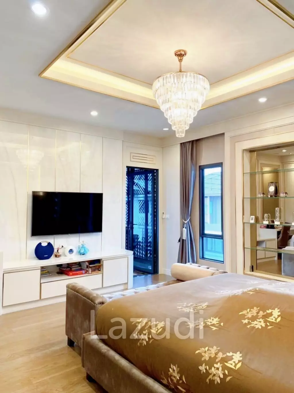 4 Bed 5 Bath 420 SQ.M Burasiri Pattanakarn