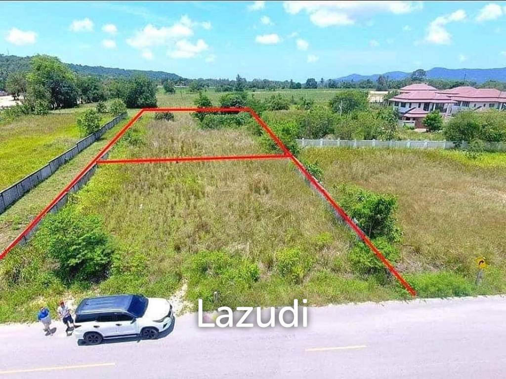 1 Rai 240 sq.w. Land for Sale in Huay Too Reservoir
