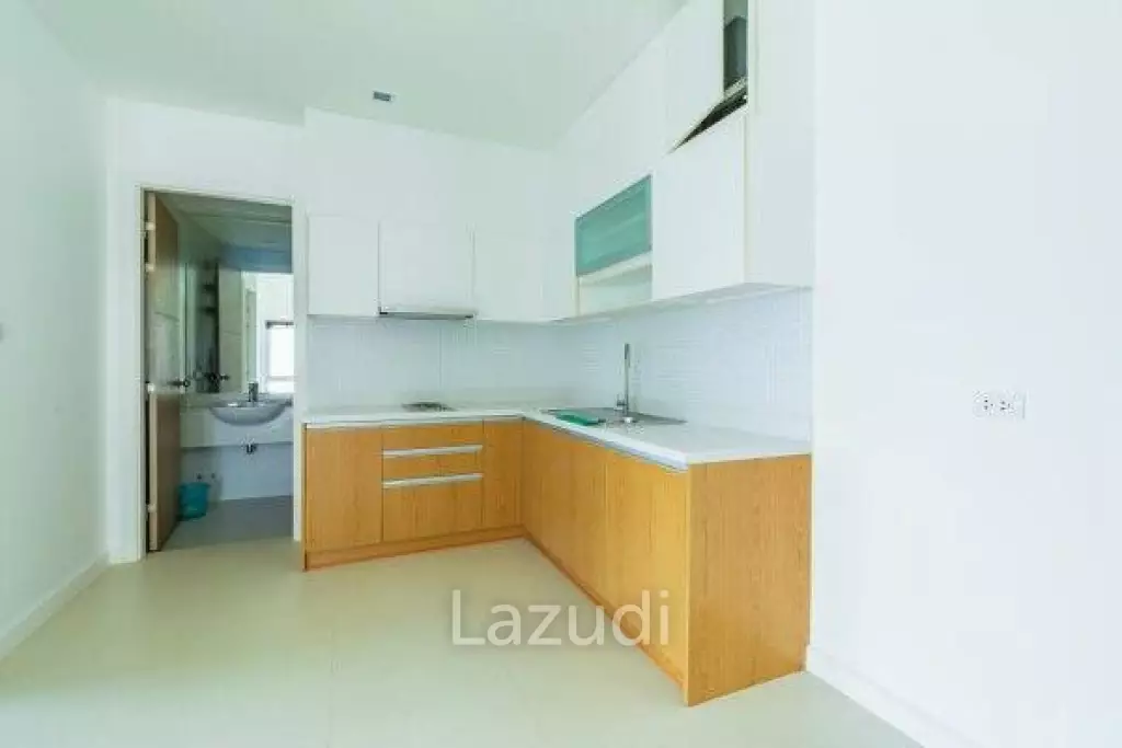 SEACRAZE : 2 Bed pool View Condo