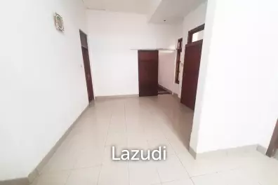 Rumah Disewakan Dekat Ciputra World Surabaya, Kampus UWKS, RS Mayapada Surabaya, Kebun Binatang Surabaya, TVRI