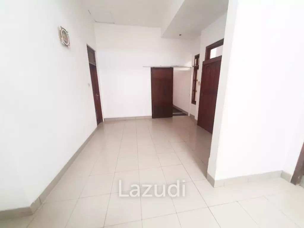 Rumah Disewakan Dekat Ciputra World Surabaya, Kampus UWKS, RS Mayapada Surabaya, Kebun Binatang Surabaya, TVRI