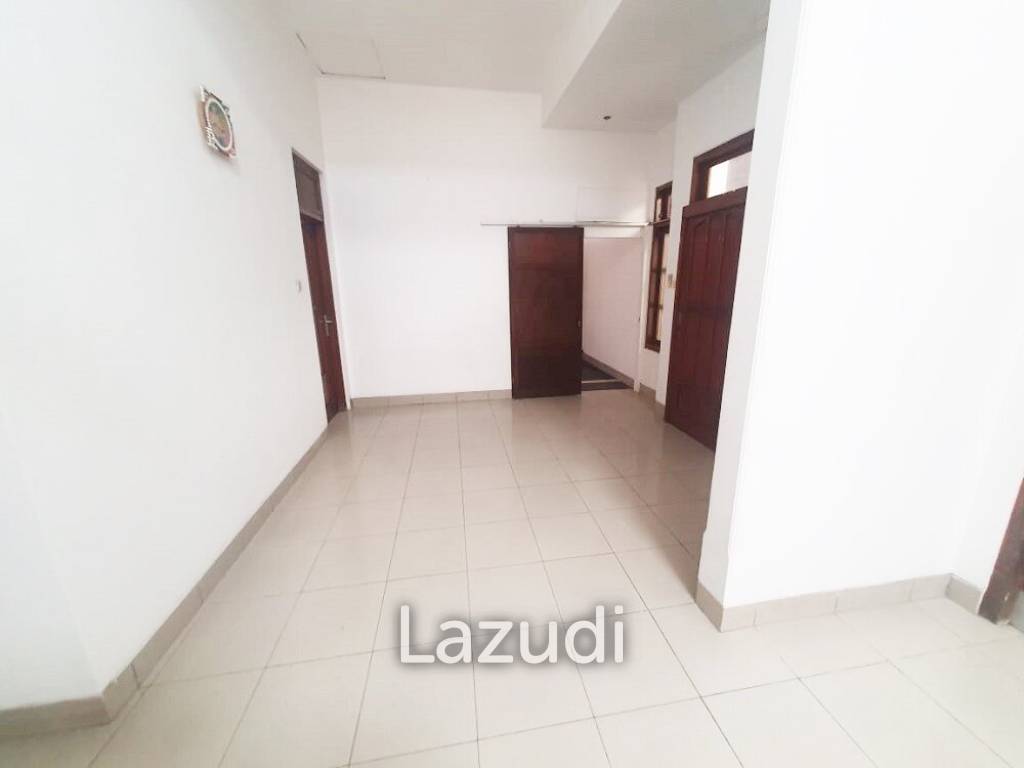 Rumah Disewakan Dekat Ciputra World Surabaya, Kampus UWKS, RS Mayapada Surabaya, Kebun Binatang Surabaya, TVRI