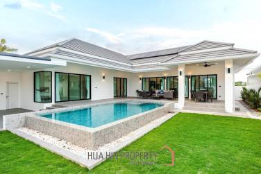 3 Bed 3 Bath 221 SQ.M Botanica Hua Hin