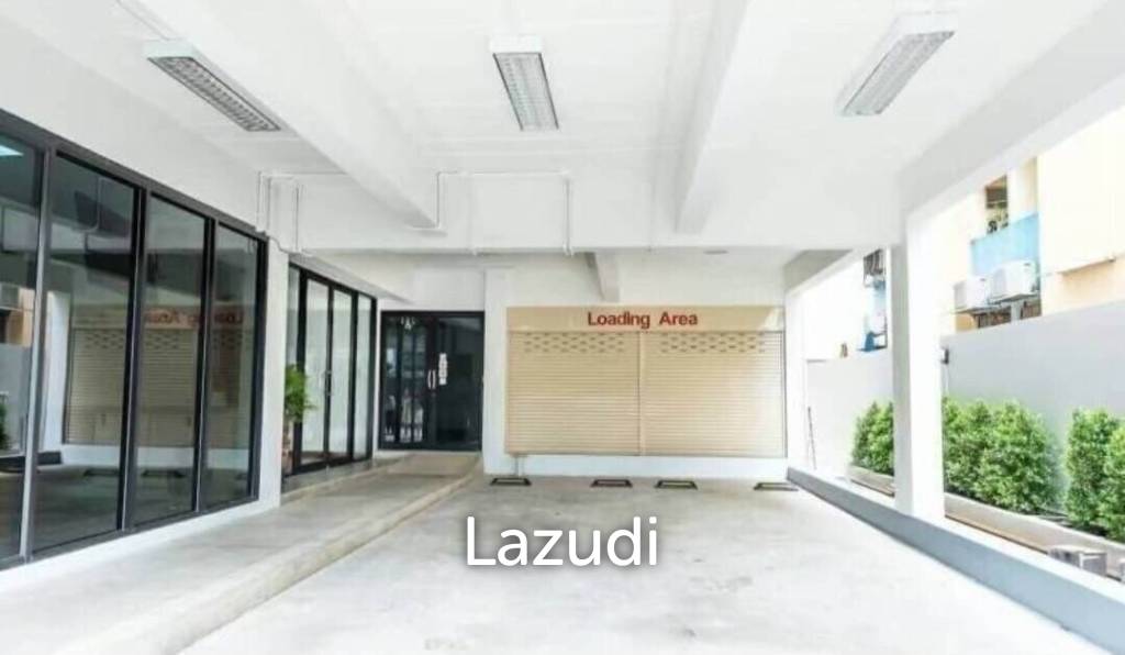 5 floor Office building in Ratchadapisaek Road for sale and rent