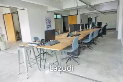5 floor Office building in Ratchadapisaek Road for sale and rent