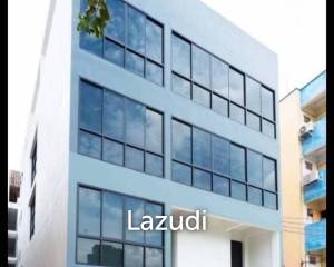 5 floor Office building in Ratchadapisaek Road for sale and rent