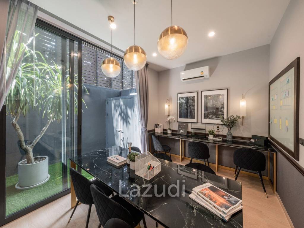 3 Bed 3 Bath 210 SQ.M Chewa Heart Sukhumvit 62/1