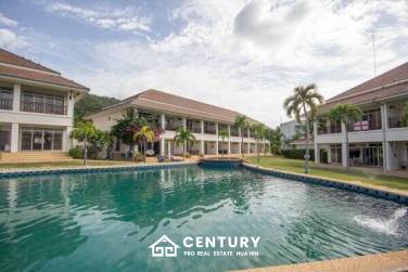 AV 88 TOWNHOUSE : Great Value 2 Storey townhouse in town