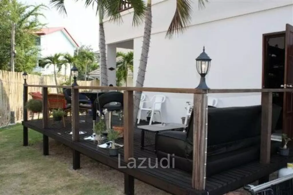 AV 88 TOWNHOUSE : Great Value 2 Storey townhouse in town