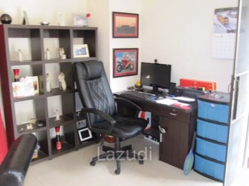 AV 88 TOWNHOUSE : Great Value 2 Storey townhouse in town