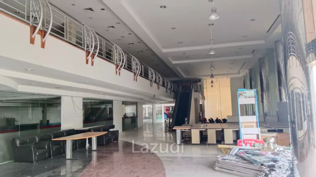 Ramindra 4,062.60 SQM Showroom for rent