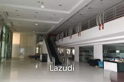 Ramindra 4,062.60 SQM Showroom for rent