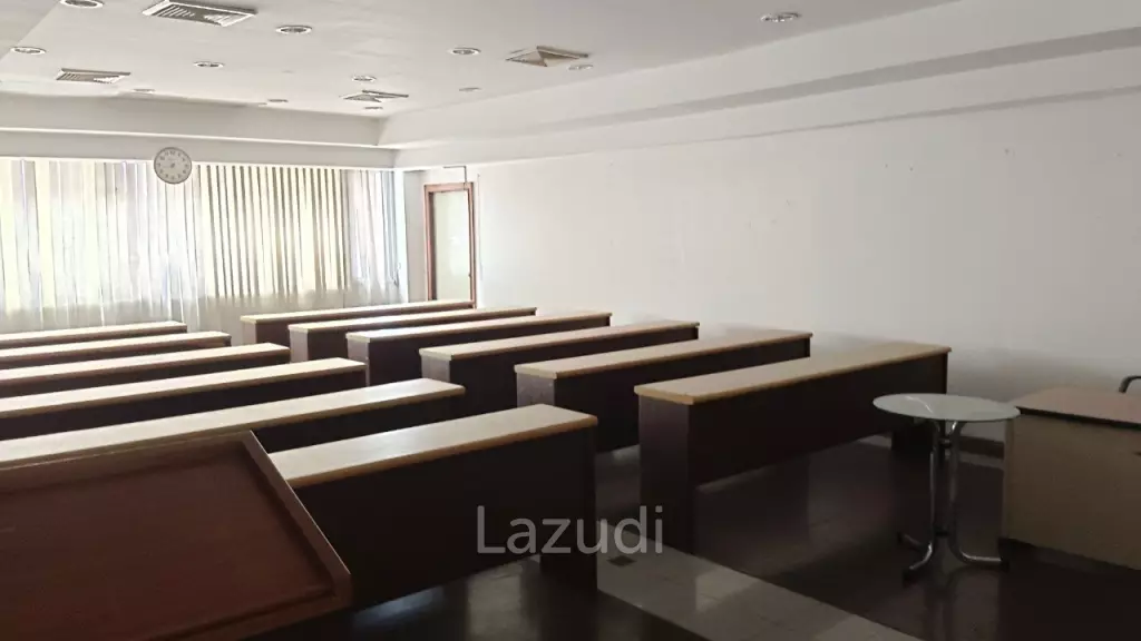 Ramindra 4,062.60 SQM Showroom for rent