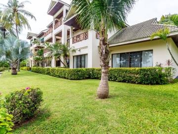 Palm Hills: Ground Floor 3 Bedroom Condo