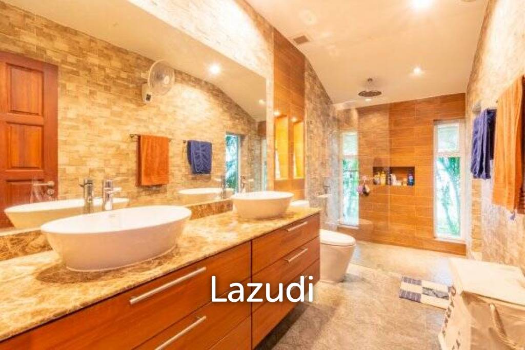 768 ตร.ม 4 เตียง 5 อาบน้ำ วิลล่า For ขาย