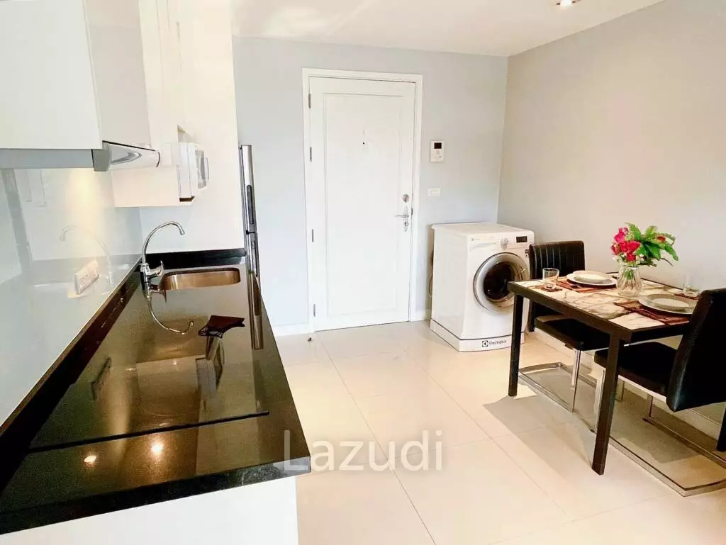 1 Bedroom 1 Bathroom 40 SQ.M. Le Nice Ekamai