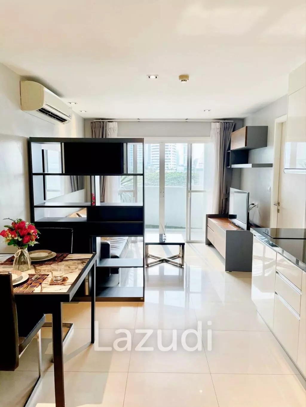 1 Bedroom 1 Bathroom 40 SQ.M. Le Nice Ekamai