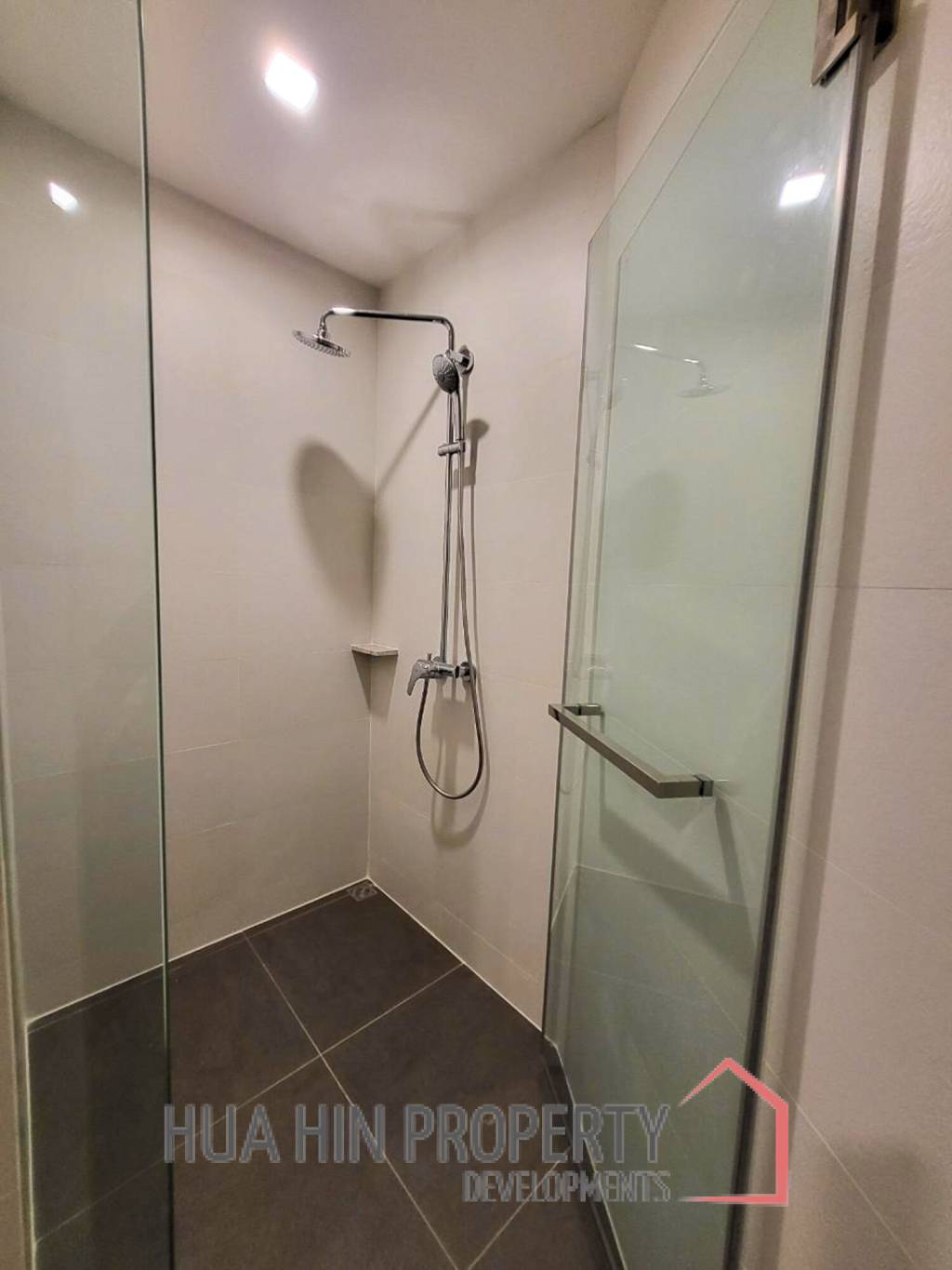 1 Bed 1 Bath 56.88 SQ.M The Pine Condominium