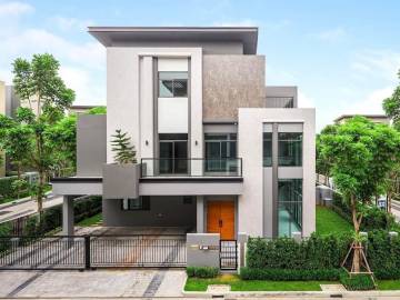 4 Bed 4 Bath Detached House For Sale