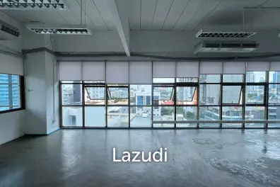 Office For Rent at Soi Thonglor