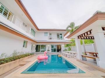 3 Brs Pool Villa for rent
