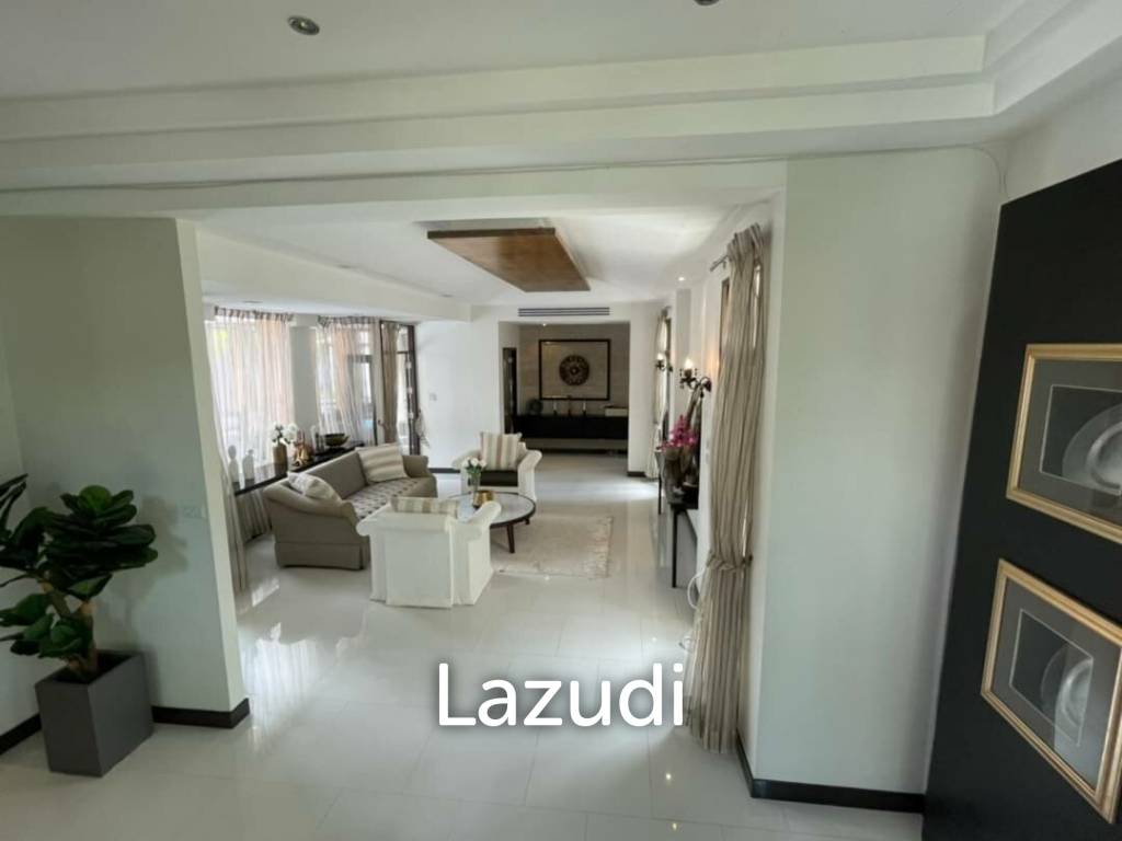 5 bedrooms Villa for rent