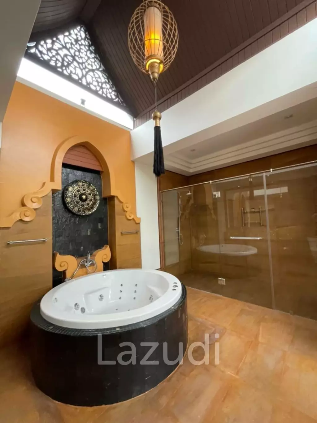 5 bedrooms Villa for rent