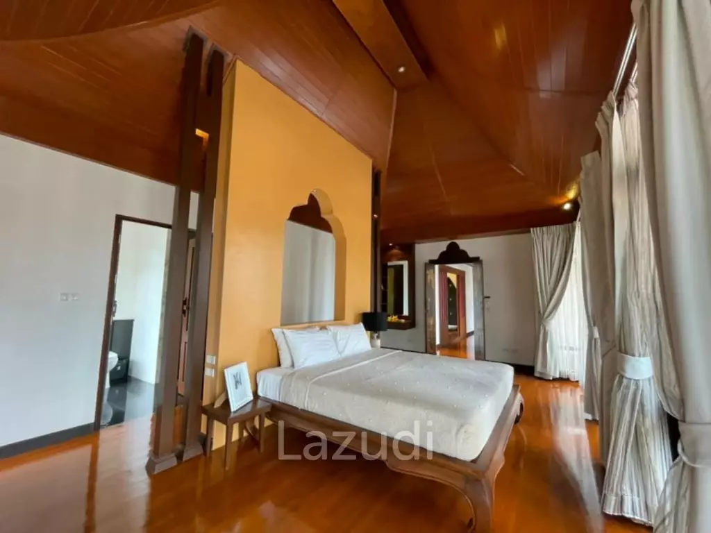 5 bedrooms Villa for rent