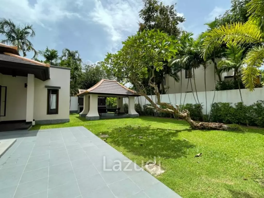 5 bedrooms Villa for rent