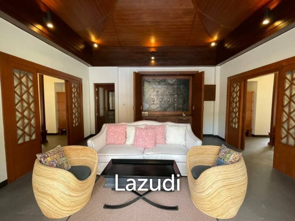 5 bedrooms Villa for rent