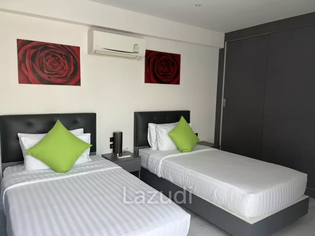 4 beds 5 baths Villa for rent