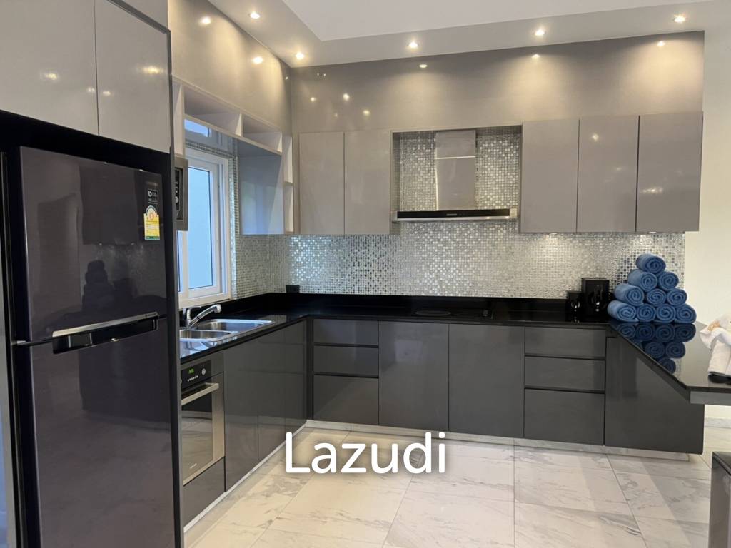 4 beds 5 baths Villa for rent