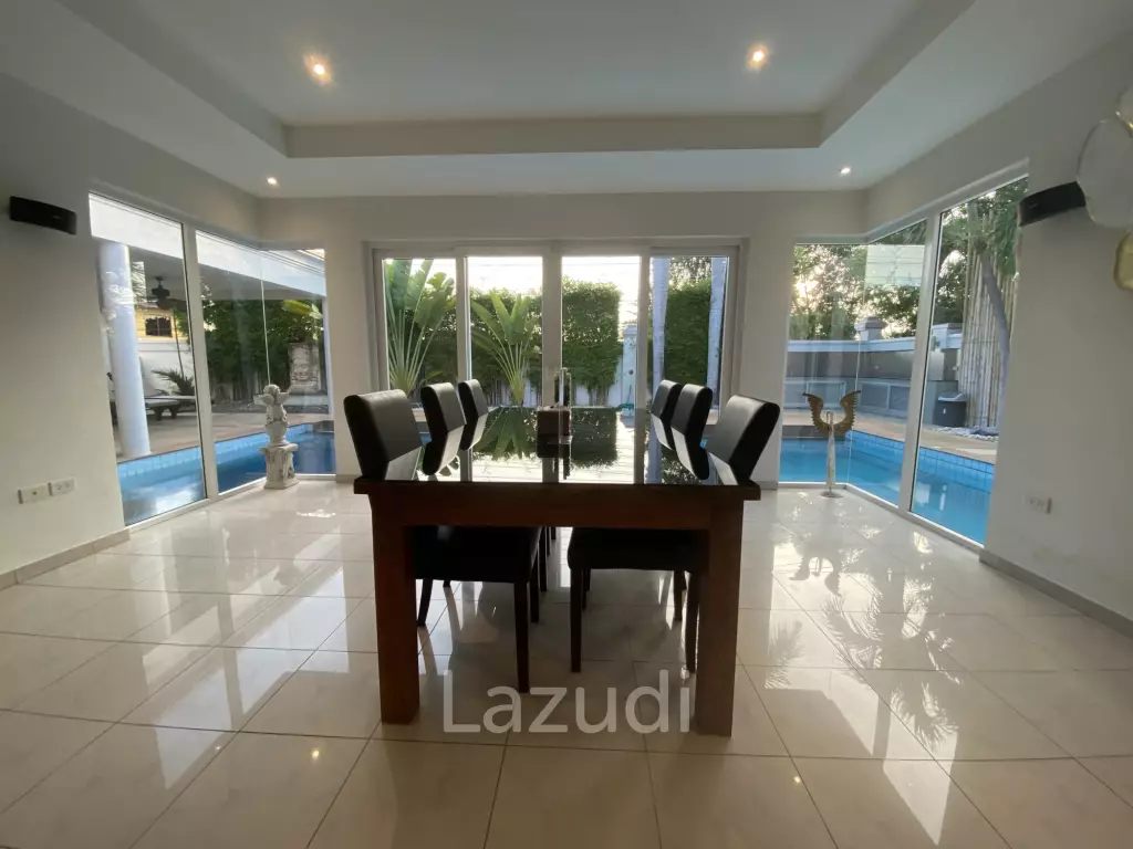 4 beds house for rent