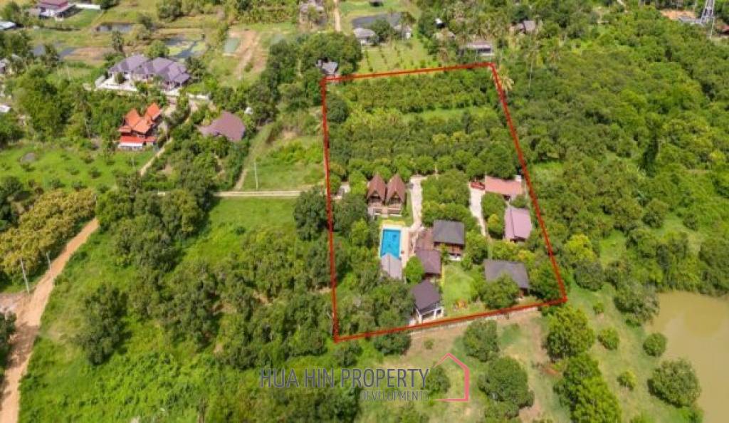 BEAUTIFULLY LANDSCAPED PROPERTY  : in Sam Roi Yod