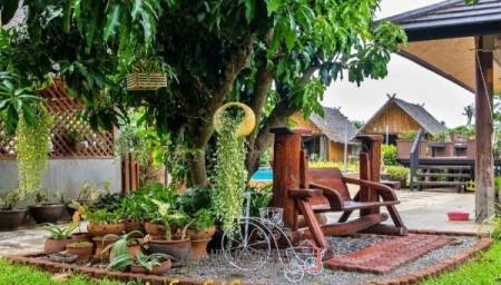 BEAUTIFULLY LANDSCAPED PROPERTY  : in Sam Roi Yod
