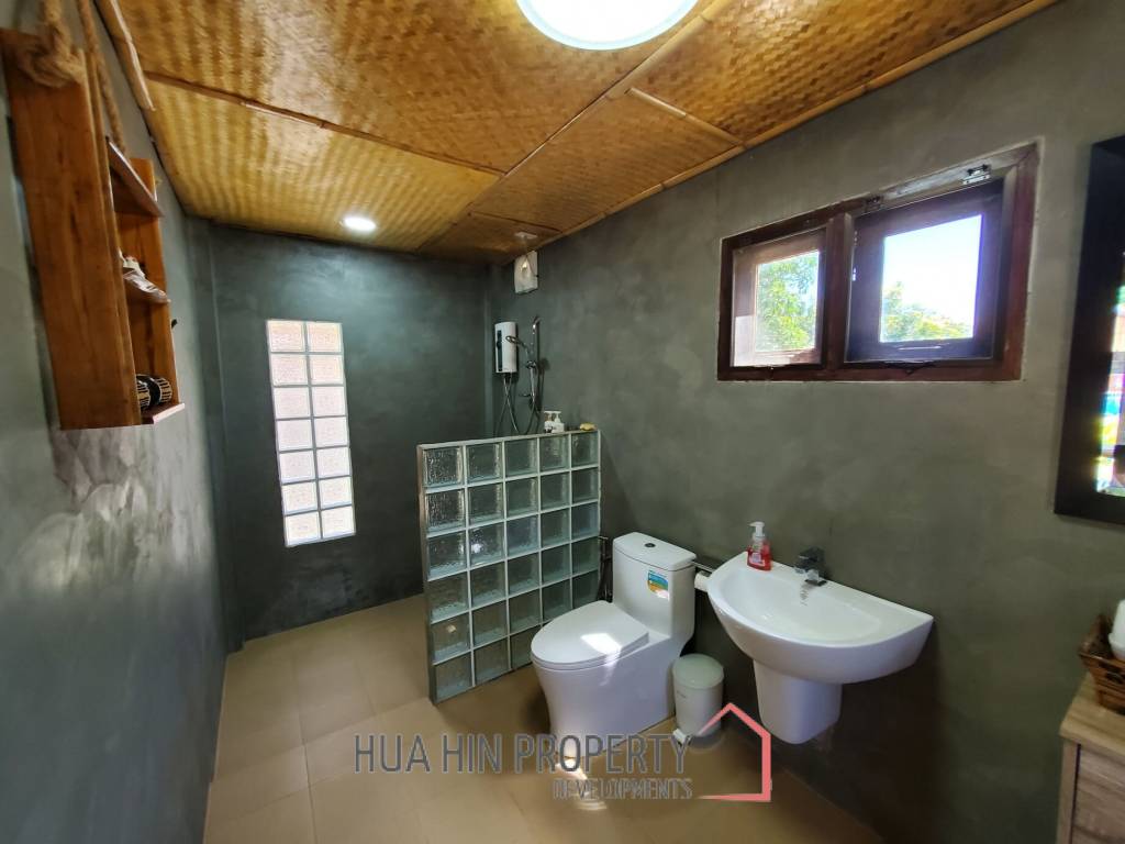 BEAUTIFULLY LANDSCAPED PROPERTY  : in Sam Roi Yod