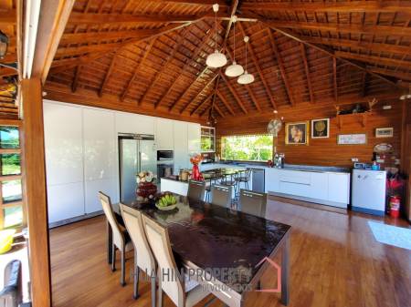 BEAUTIFULLY LANDSCAPED PROPERTY  : in Sam Roi Yod