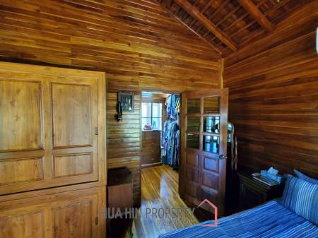 BEAUTIFULLY LANDSCAPED PROPERTY  : in Sam Roi Yod