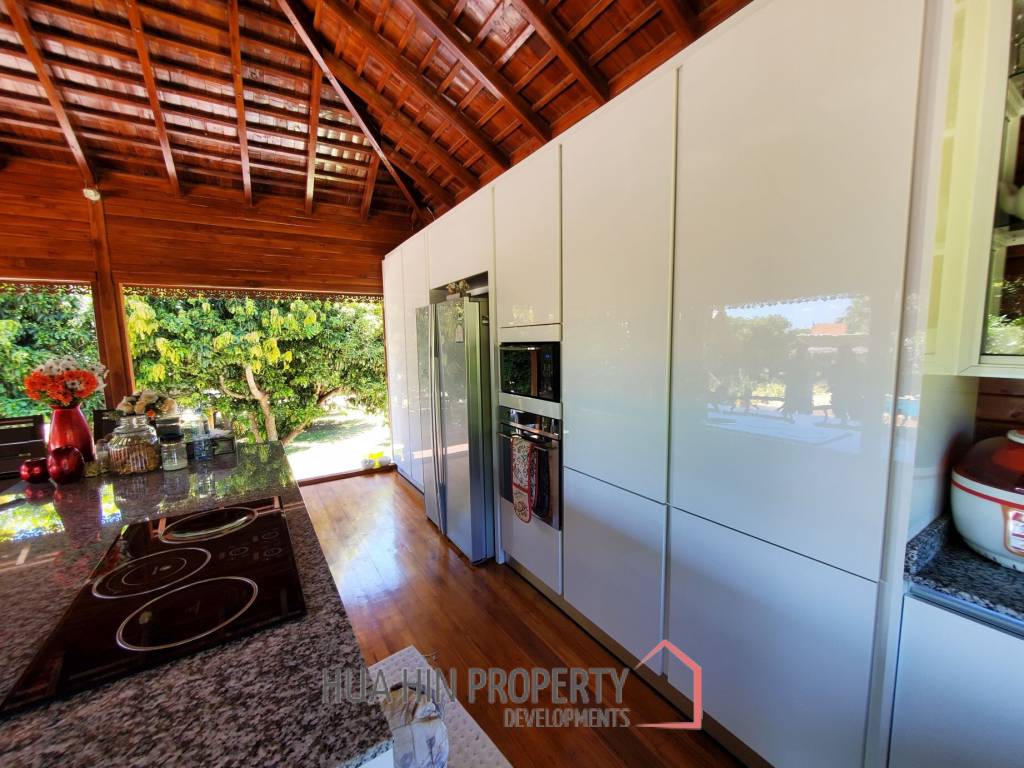 BEAUTIFULLY LANDSCAPED PROPERTY  : in Sam Roi Yod