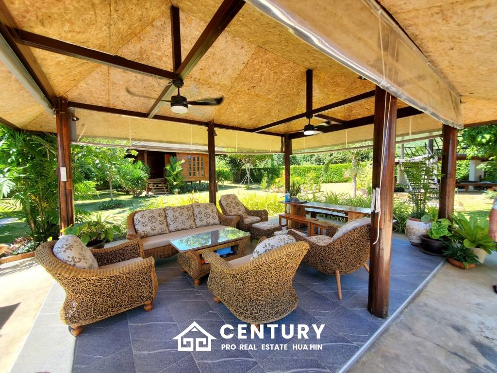 2,440 qm 6 Bett 6 Bad Villa Für Verkauf