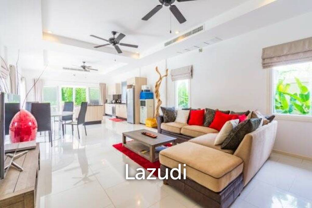 The VIEWS : Luxury 3 Bed Pool Villa on Premier Development