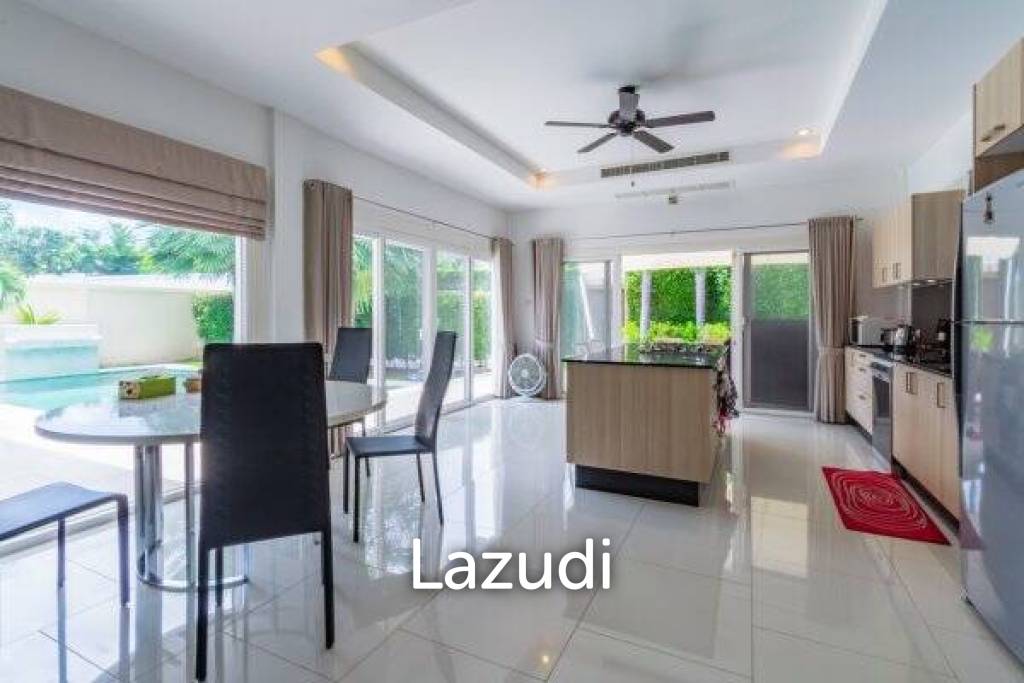 The VIEWS : Luxury 3 Bed Pool Villa on Premier Development