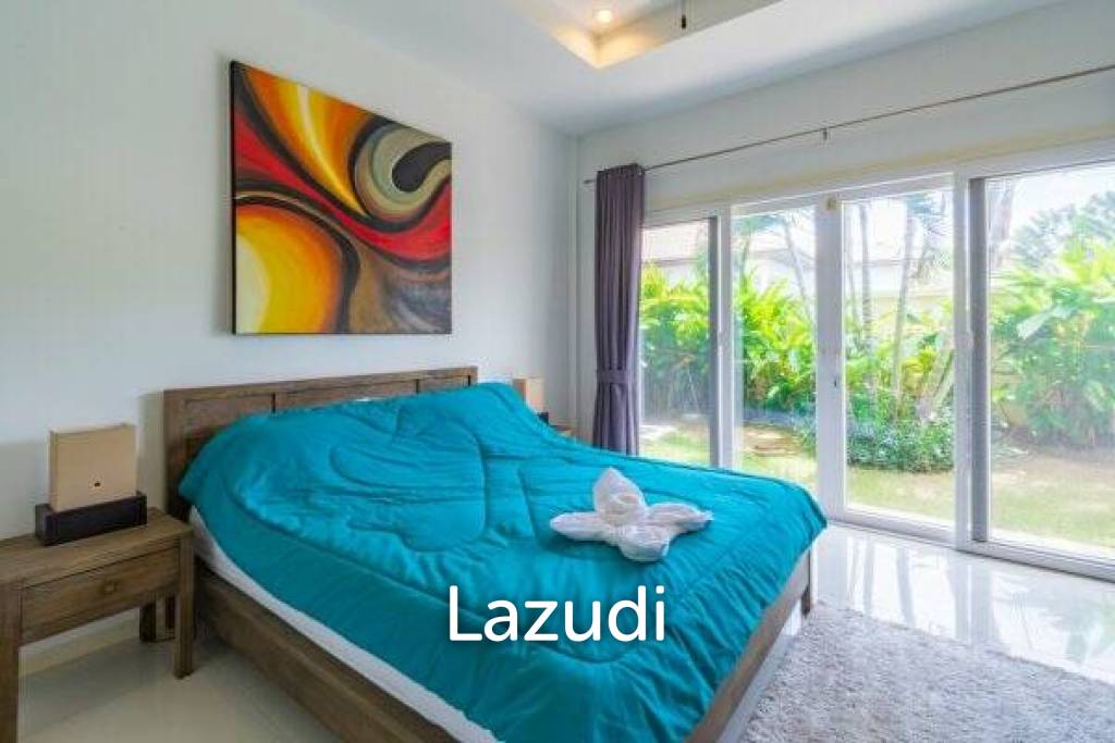 The VIEWS : Luxury 3 Bed Pool Villa on Premier Development