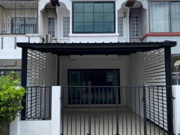 Townhouse for Sale at Baan Ngam Charoen 2