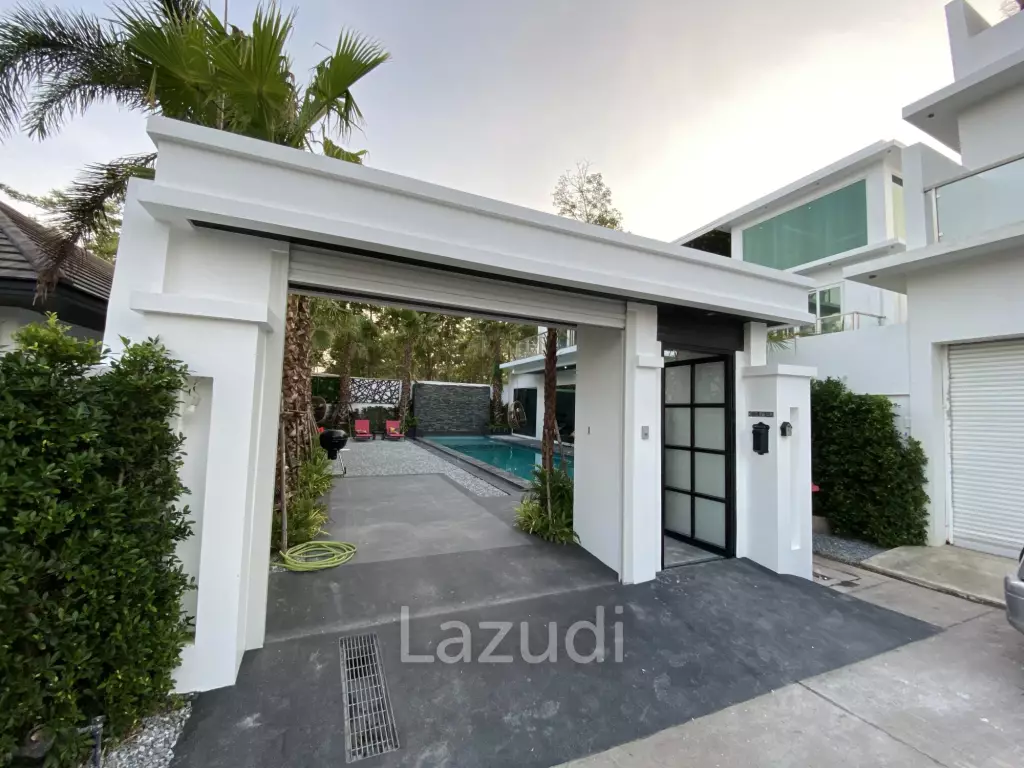 8 Bedrooms Ultra Luxury Pool Villa in Jomtien