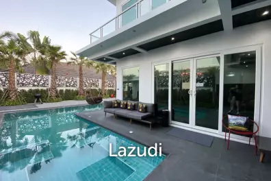 8 Bedrooms Ultra Luxury Pool Villa in Jomtien