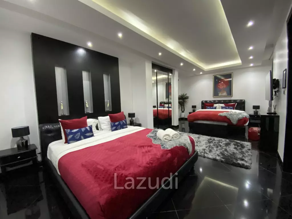 8 Bedrooms Ultra Luxury Pool Villa in Jomtien